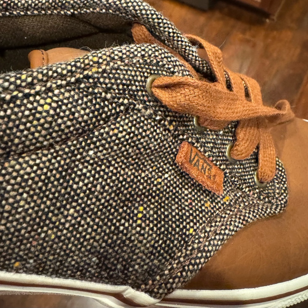 Vans - Picture 7 of 7